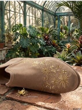 Bernardo Francine  Anthropologie Boho Suede Embroidered Tan Ankle Bootie 8